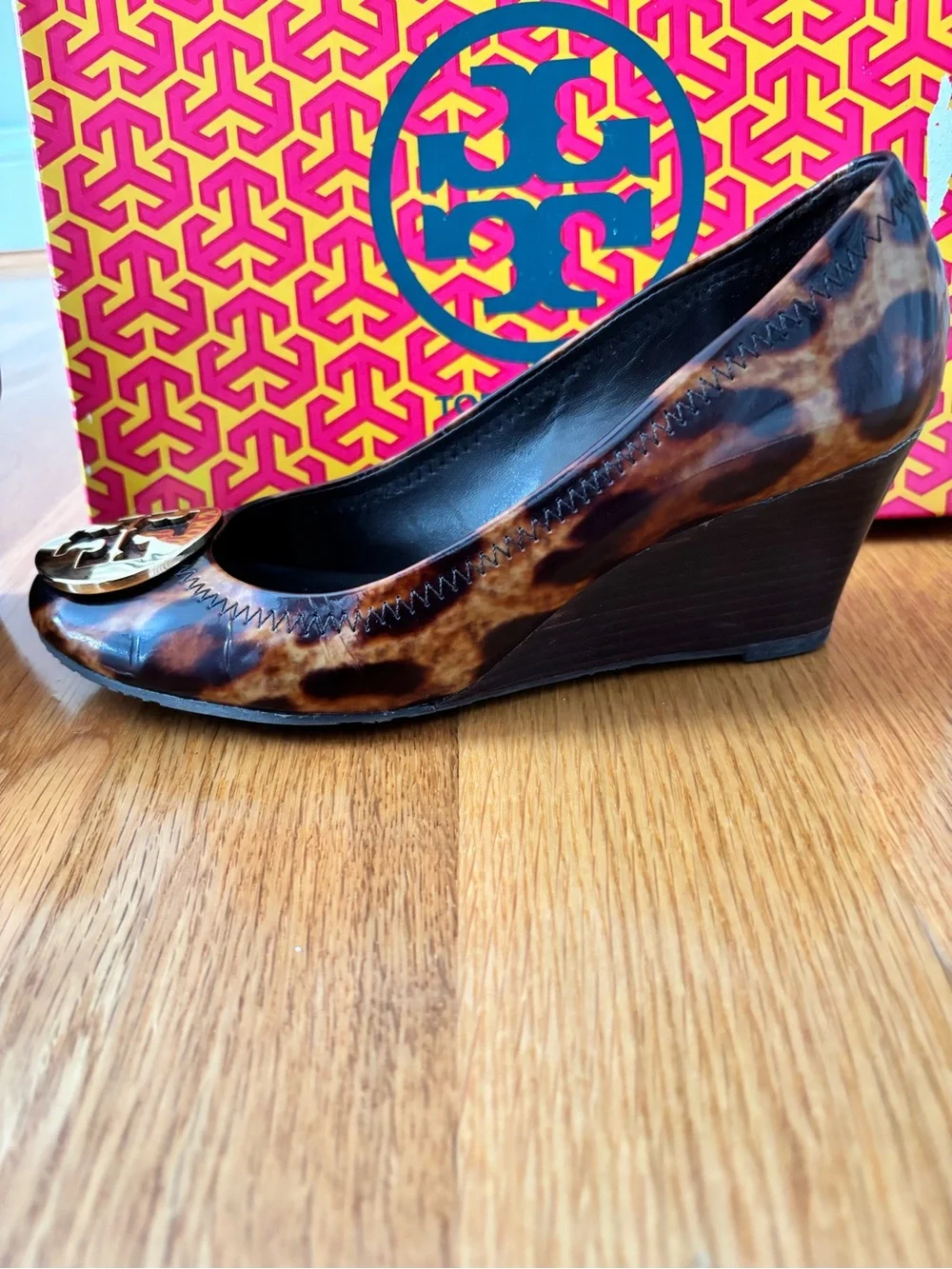 Tory Burch Tortoiseshell Reva Ballet Flats with Gold Logo